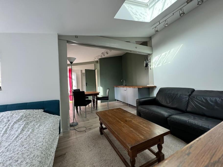 Petite Maison Independante Avec Parking Vetheuil ภายนอก รูปภาพ